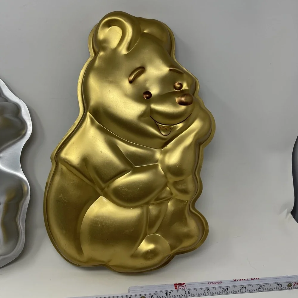 Lot Of 2 Wilton Cake Pans Monkey And Winnie The Pooh